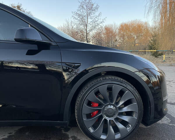Черный Тесла Model Y, объемом двигателя 0 л и пробегом 83 тыс. км за 25900 $, фото 4 на Automoto.ua