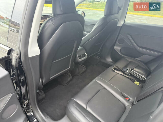 Тесла Model Y 2022 в Ужгороде на Automoto.ua Черный Тесла Model Y, объемом двигателя 0 л и пробегом 65 тыс. км за 26000 $, фото 9 на Automoto.ua