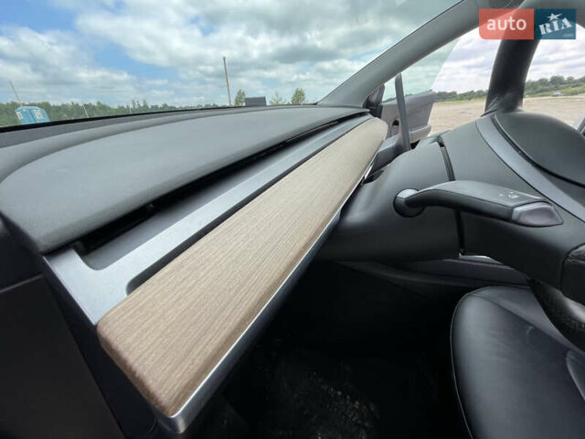 Черный Тесла Model Y, объемом двигателя 0 л и пробегом 83 тыс. км за 25500 $, фото 23 на Automoto.ua