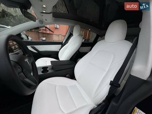 Черный Тесла Model Y, объемом двигателя 0 л и пробегом 45 тыс. км за 25999 $, фото 19 на Automoto.ua