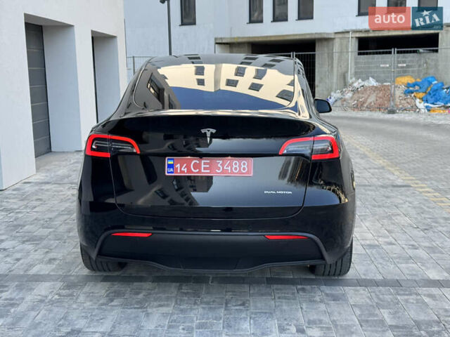 Черный Тесла Model Y, объемом двигателя 0 л и пробегом 48 тыс. км за 28999 $, фото 8 на Automoto.ua