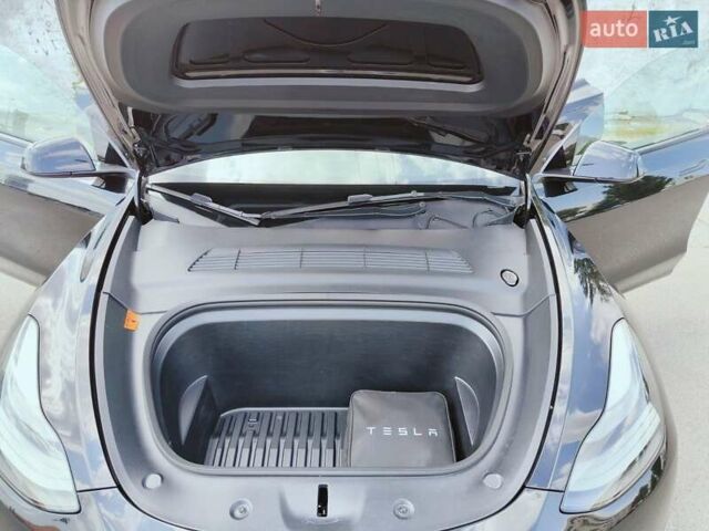 Черный Тесла Model Y, объемом двигателя 0 л и пробегом 69 тыс. км за 35000 $, фото 8 на Automoto.ua