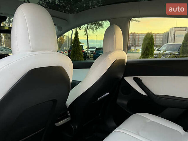 Черный Тесла Model Y, объемом двигателя 0 л и пробегом 121 тыс. км за 25750 $, фото 20 на Automoto.ua