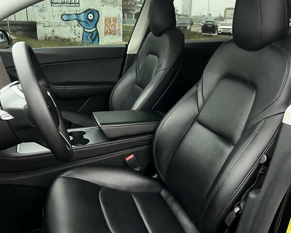 Черный Тесла Model Y, объемом двигателя 0 л и пробегом 61 тыс. км за 22900 $, фото 21 на Automoto.ua