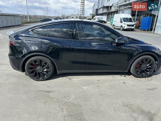Черный Тесла Model Y, объемом двигателя 0 л и пробегом 36 тыс. км за 40800 $, фото 4 на Automoto.ua