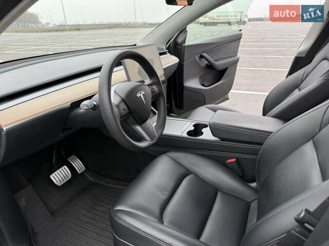 Черный Тесла Model Y, объемом двигателя 0 л и пробегом 22 тыс. км за 27999 $, фото 20 на Automoto.ua