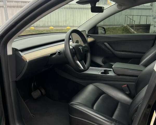 Черный Тесла Model Y, объемом двигателя 0 л и пробегом 61 тыс. км за 22900 $, фото 20 на Automoto.ua