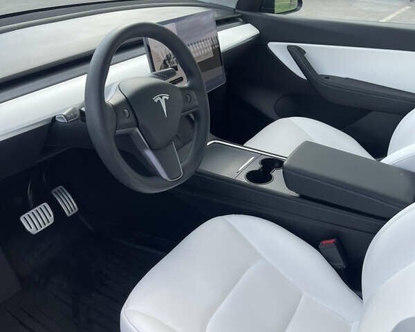 Черный Тесла Model Y, объемом двигателя 0 л и пробегом 22 тыс. км за 36500 $, фото 5 на Automoto.ua