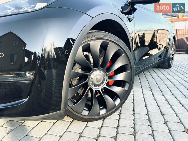Черный Тесла Model Y, объемом двигателя 0 л и пробегом 100 тыс. км за 28900 $, фото 7 на Automoto.ua