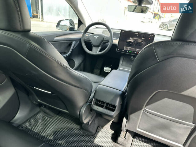 Черный Тесла Model Y, объемом двигателя 0 л и пробегом 36 тыс. км за 40800 $, фото 14 на Automoto.ua