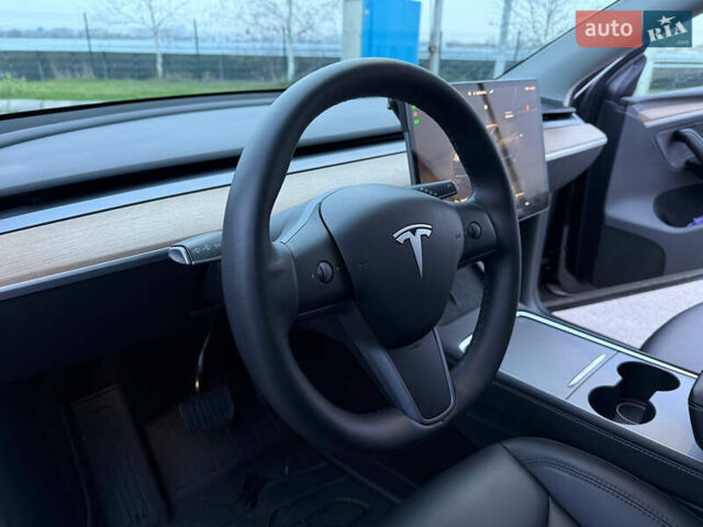Черный Тесла Model Y, объемом двигателя 0 л и пробегом 53 тыс. км за 34999 $, фото 19 на Automoto.ua