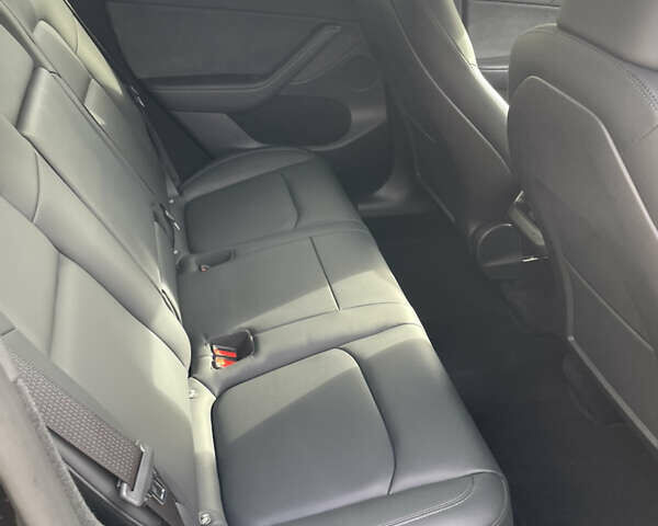 Черный Тесла Model Y, объемом двигателя 0 л и пробегом 31 тыс. км за 25990 $, фото 26 на Automoto.ua
