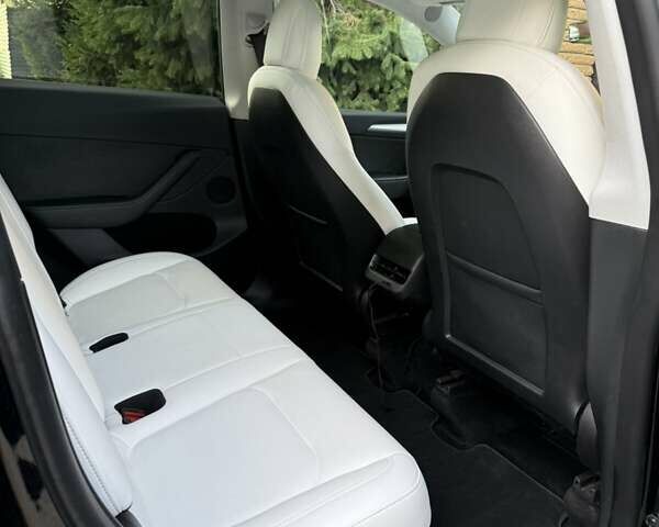 Черный Тесла Model Y, объемом двигателя 0 л и пробегом 90 тыс. км за 32000 $, фото 13 на Automoto.ua