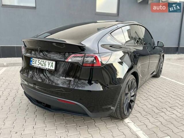 Черный Тесла Model Y, объемом двигателя 0 л и пробегом 93 тыс. км за 26000 $, фото 10 на Automoto.ua