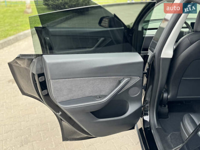Черный Тесла Model Y, объемом двигателя 0 л и пробегом 60 тыс. км за 24500 $, фото 10 на Automoto.ua