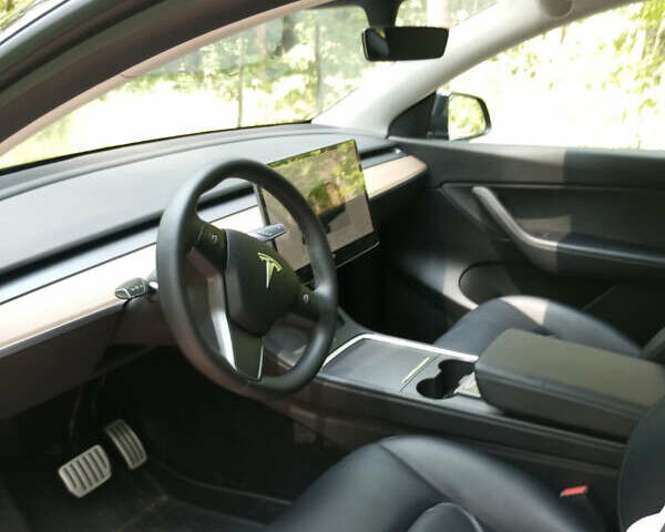 Черный Тесла Model Y, объемом двигателя 0 л и пробегом 90 тыс. км за 29000 $, фото 12 на Automoto.ua
