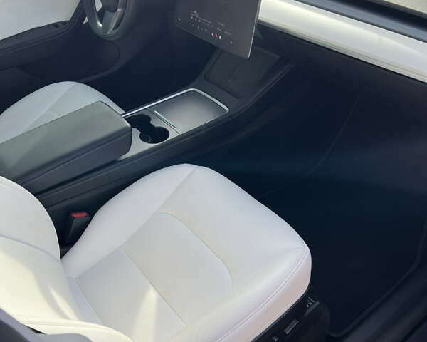 Тесла Model Y 2022 у Львові на Automoto.ua Чорний Тесла Model Y, об'ємом двигуна 0 л та пробігом 128 тис. км за 26300 $, фото 25 на Automoto.ua