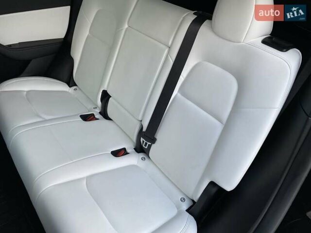 Черный Тесла Model Y, объемом двигателя 0 л и пробегом 34 тыс. км за 35400 $, фото 20 на Automoto.ua