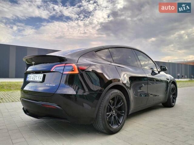 Черный Тесла Model Y, объемом двигателя 0 л и пробегом 23 тыс. км за 30500 $, фото 1 на Automoto.ua