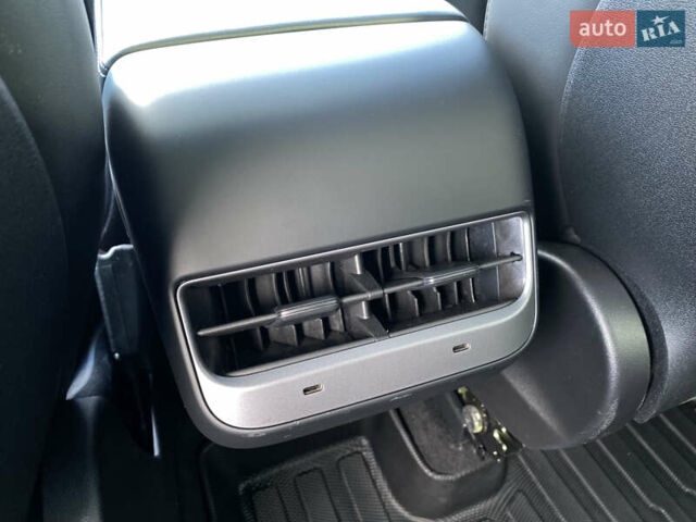 Тесла Model Y 2022 у Луцьку на Automoto.ua Чорний Тесла Model Y, об'ємом двигуна 0 л та пробігом 224 тис. км за 27500 $, фото 87 на Automoto.ua