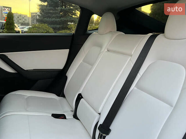 Черный Тесла Model Y, объемом двигателя 0 л и пробегом 121 тыс. км за 25750 $, фото 21 на Automoto.ua