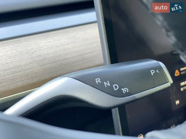 Тесла Model Y 2022 у Луцьку на Automoto.ua Чорний Тесла Model Y, об'ємом двигуна 0 л та пробігом 224 тис. км за 27500 $, фото 1 на Automoto.ua