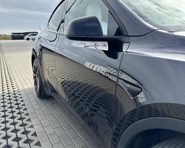 Тесла Model Y 2022 в Луцке на Automoto.ua Черный Тесла Model Y, объемом двигателя 0 л и пробегом 222 тыс. км за 19999 $, фото 33 на Automoto.ua