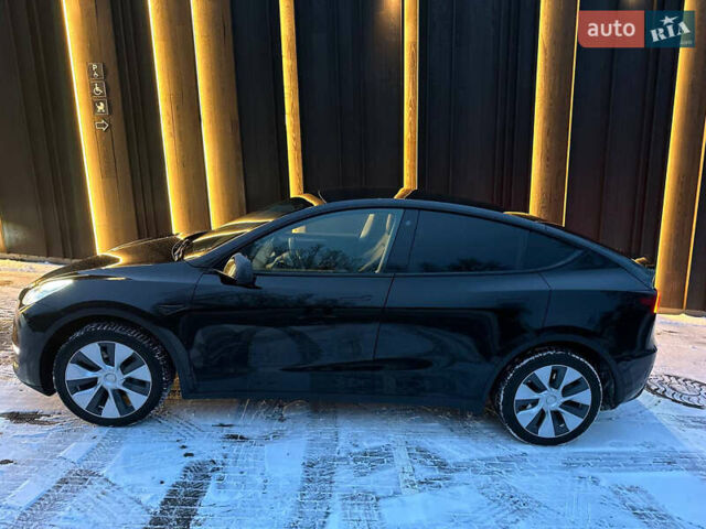 Черный Тесла Model Y, объемом двигателя 0 л и пробегом 33 тыс. км за 26900 $, фото 3 на Automoto.ua