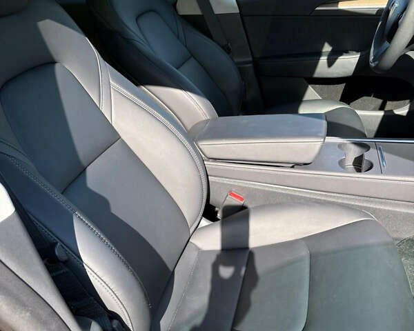 Черный Тесла Model Y, объемом двигателя 0 л и пробегом 51 тыс. км за 22399 $, фото 18 на Automoto.ua