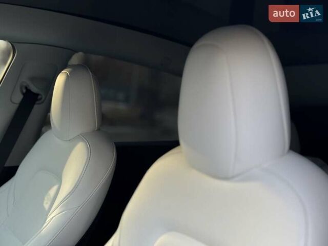 Черный Тесла Model Y, объемом двигателя 0 л и пробегом 44 тыс. км за 34200 $, фото 15 на Automoto.ua