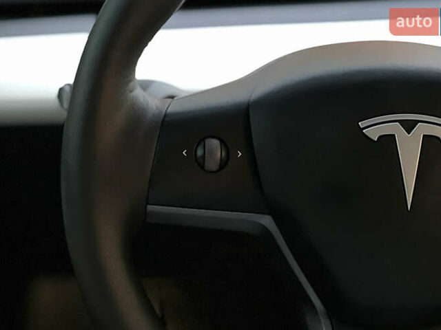 Черный Тесла Model Y, объемом двигателя 0 л и пробегом 121 тыс. км за 25750 $, фото 11 на Automoto.ua