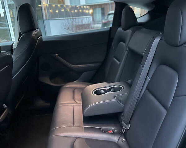 Черный Тесла Model Y, объемом двигателя 0 л и пробегом 33 тыс. км за 26900 $, фото 16 на Automoto.ua