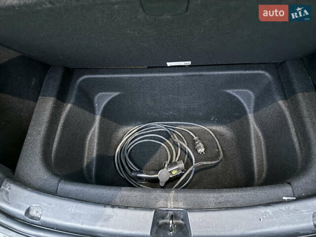 Черный Тесла Model Y, объемом двигателя 0 л и пробегом 85 тыс. км за 28000 $, фото 31 на Automoto.ua