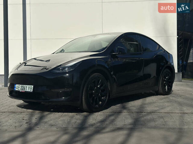 Черный Тесла Model Y, объемом двигателя 0 л и пробегом 24 тыс. км за 31000 $, фото 3 на Automoto.ua