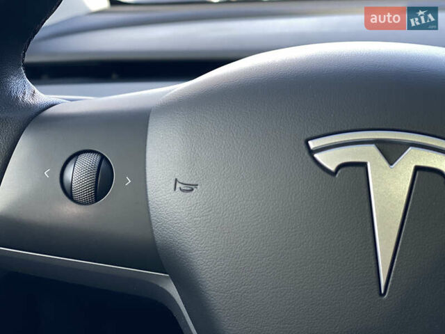 Тесла Model Y 2022 у Луцьку на Automoto.ua Чорний Тесла Model Y, об'ємом двигуна 0 л та пробігом 224 тис. км за 27500 $, фото 75 на Automoto.ua