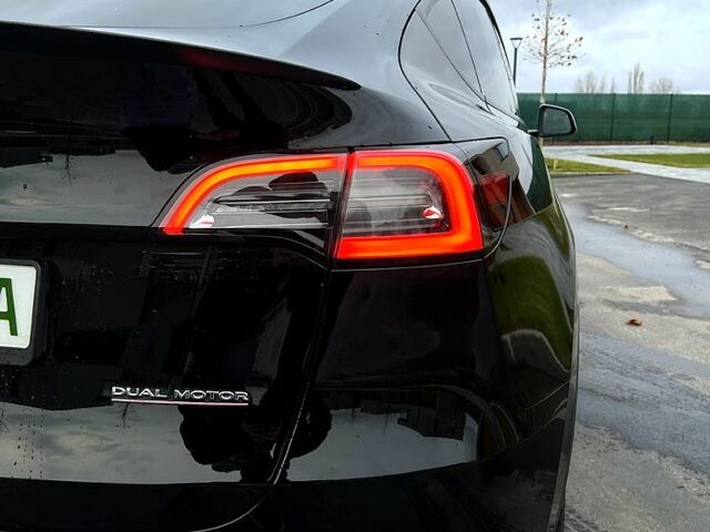 Черный Тесла Model Y, объемом двигателя 0 л и пробегом 28 тыс. км за 55000 $, фото 10 на Automoto.ua