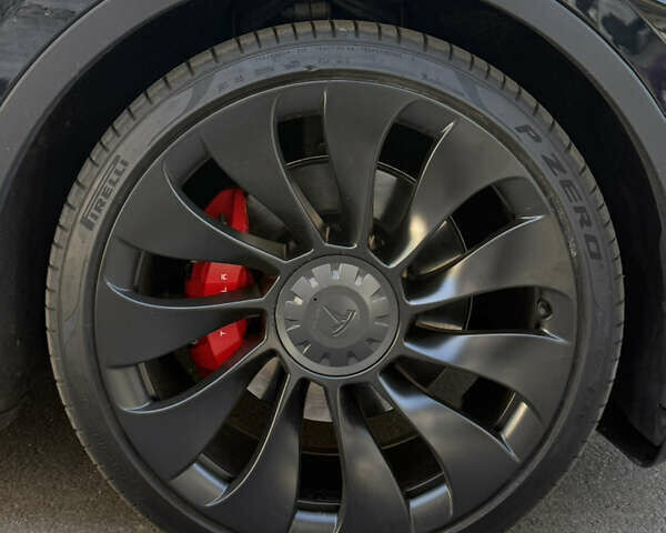 Черный Тесла Model Y, объемом двигателя 0 л и пробегом 56 тыс. км за 35000 $, фото 4 на Automoto.ua