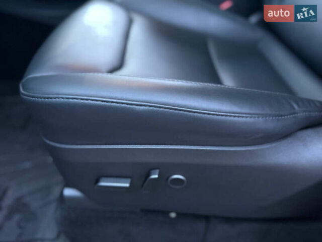 Черный Тесла Model Y, объемом двигателя 0 л и пробегом 53 тыс. км за 34999 $, фото 21 на Automoto.ua