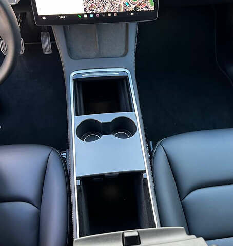 Черный Тесла Model Y, объемом двигателя 0 л и пробегом 6 тыс. км за 27900 $, фото 63 на Automoto.ua