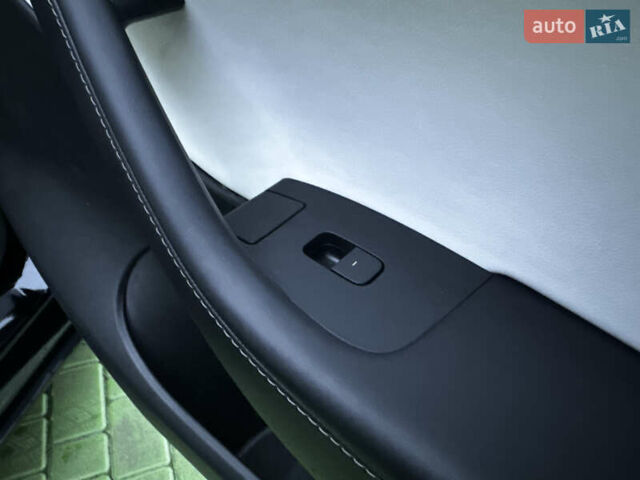 Черный Тесла Model Y, объемом двигателя 0 л и пробегом 85 тыс. км за 28000 $, фото 41 на Automoto.ua