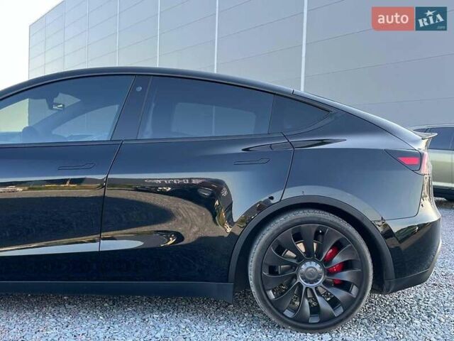 Черный Тесла Model Y, объемом двигателя 0 л и пробегом 73 тыс. км за 27890 $, фото 9 на Automoto.ua