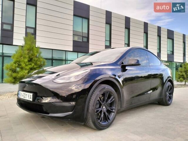 Черный Тесла Model Y, объемом двигателя 0 л и пробегом 23 тыс. км за 30500 $, фото 2 на Automoto.ua