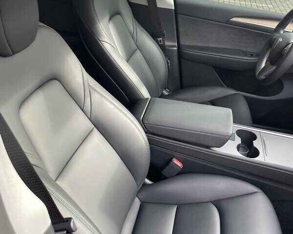 Черный Тесла Model Y, объемом двигателя 0 л и пробегом 31 тыс. км за 25990 $, фото 24 на Automoto.ua