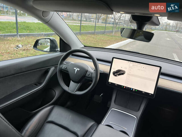 Черный Тесла Model Y, объемом двигателя 0 л и пробегом 61 тыс. км за 22900 $, фото 23 на Automoto.ua