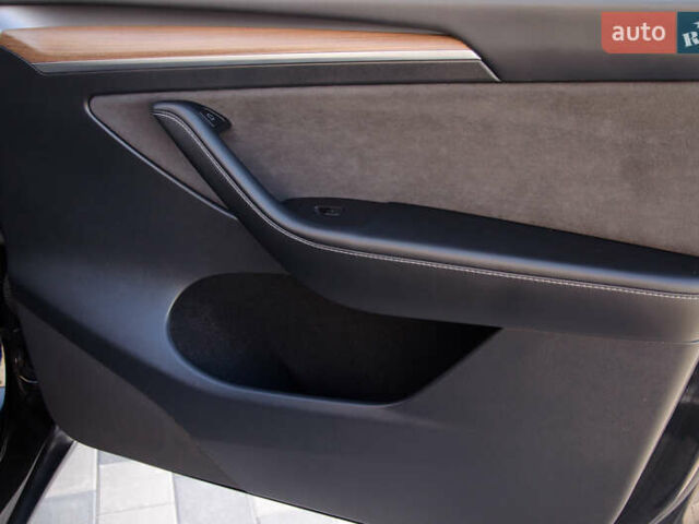 Чорний Тесла Model Y, об'ємом двигуна 0 л та пробігом 130 тис. км за 25500 $, фото 37 на Automoto.ua