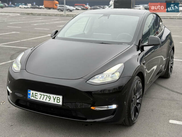 Черный Тесла Model Y, объемом двигателя 0 л и пробегом 22 тыс. км за 27999 $, фото 3 на Automoto.ua