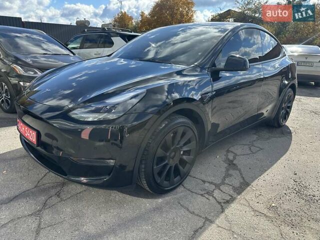 Черный Тесла Model Y, объемом двигателя 0 л и пробегом 49 тыс. км за 27555 $, фото 3 на Automoto.ua