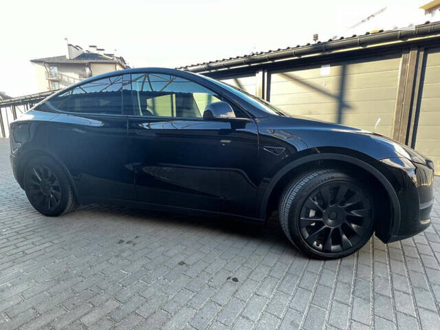 Черный Тесла Model Y, объемом двигателя 0 л и пробегом 6 тыс. км за 27900 $, фото 30 на Automoto.ua