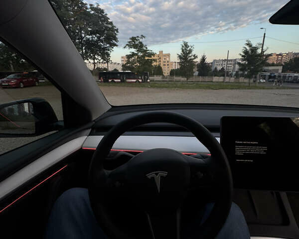 Чорний Тесла Model Y, об'ємом двигуна 0 л та пробігом 47 тис. км за 23700 $, фото 14 на Automoto.ua