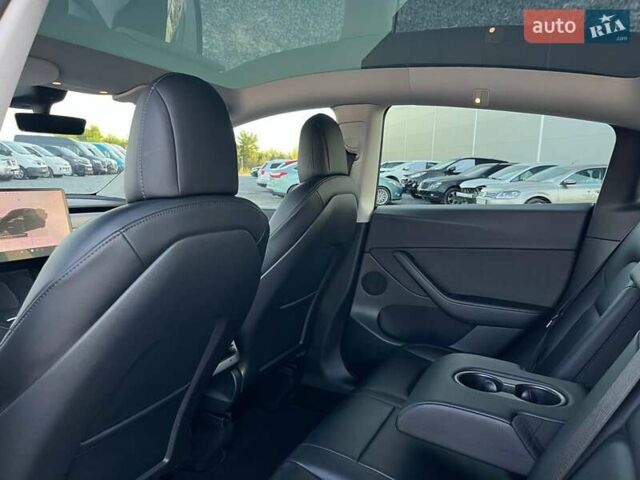 Черный Тесла Model Y, объемом двигателя 0 л и пробегом 73 тыс. км за 27890 $, фото 27 на Automoto.ua